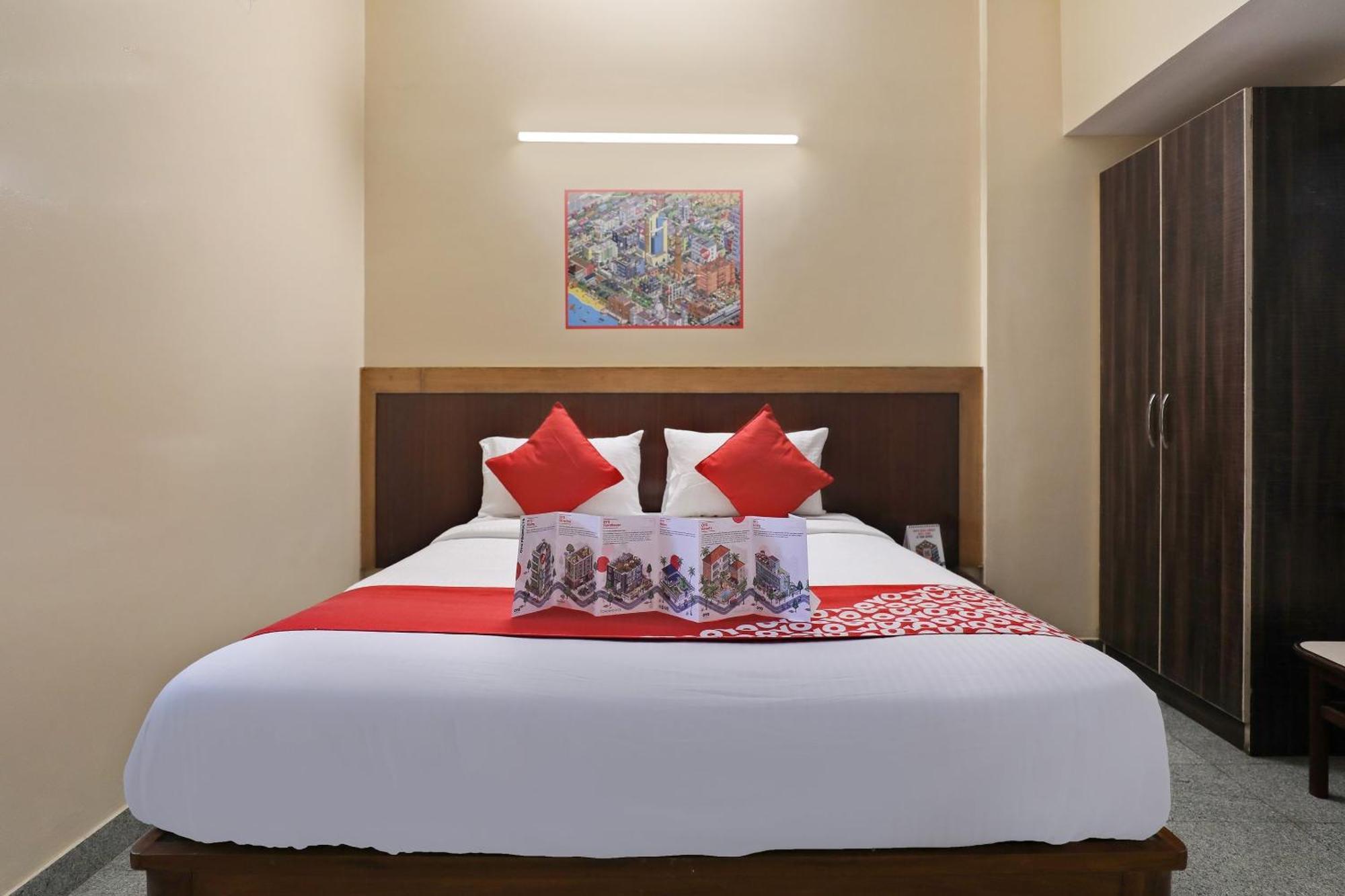 Oyo Flagship Hotel Archana Comforts Bangalore Exteriör bild